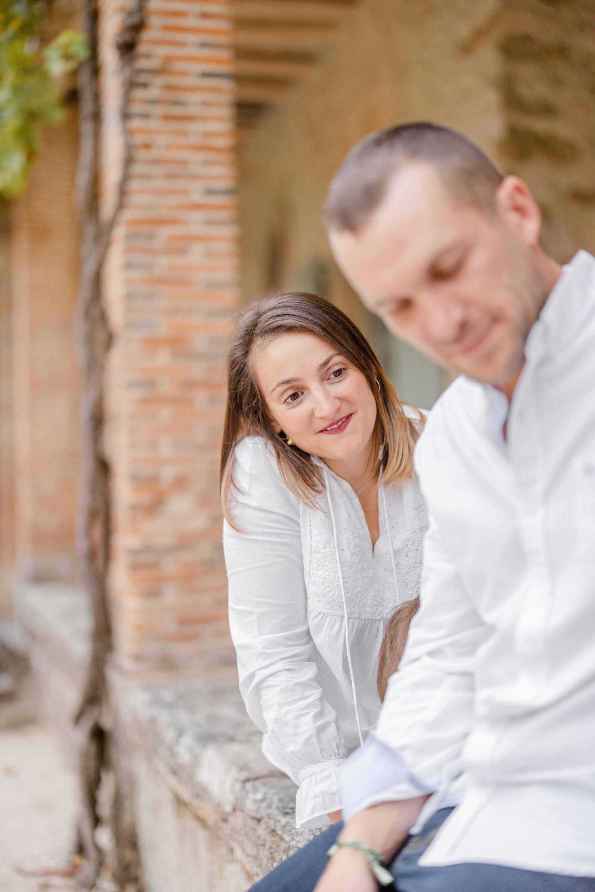 bonheur sourire amour gris marron