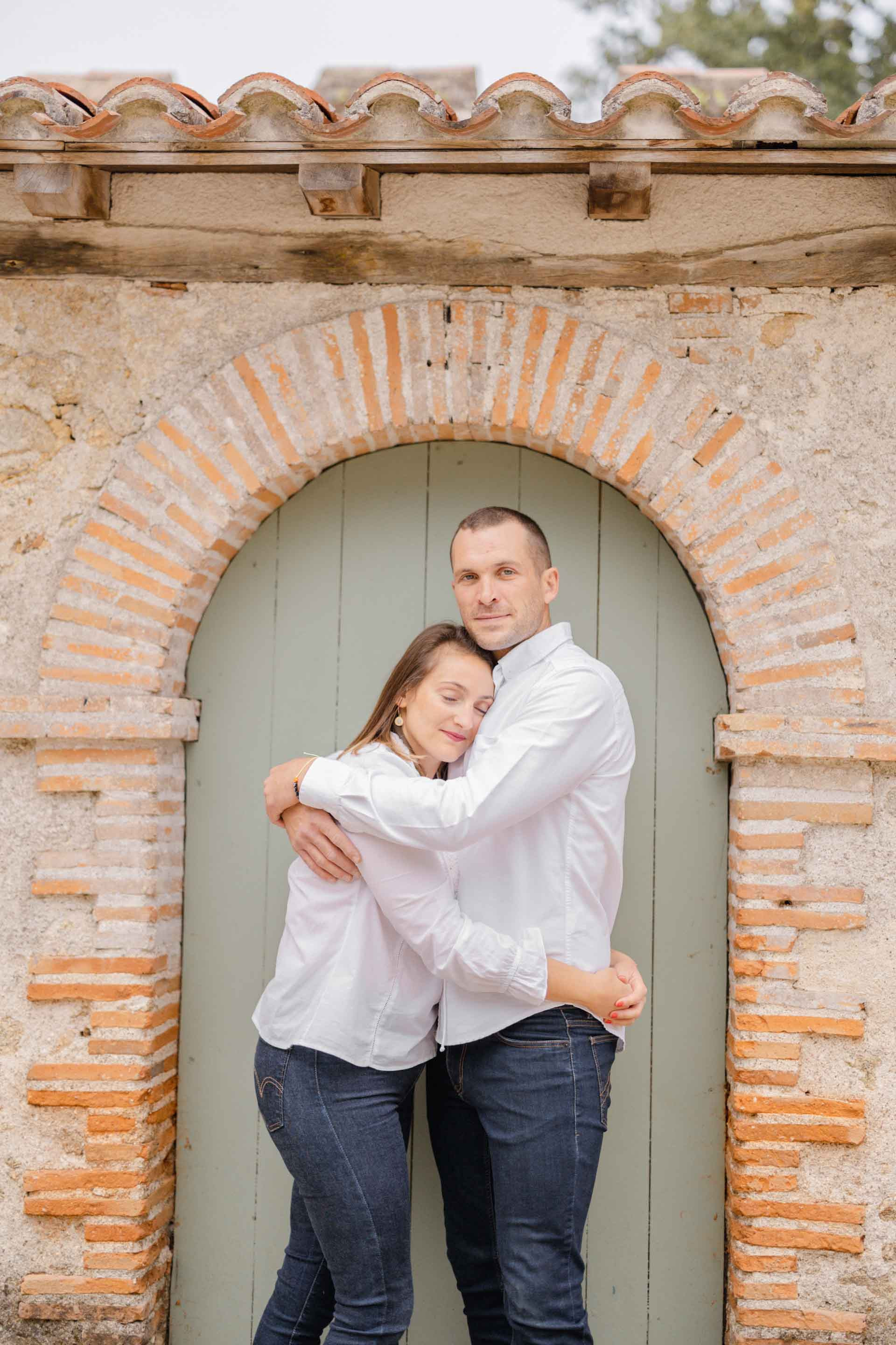 bonheur sourire amour brique gris