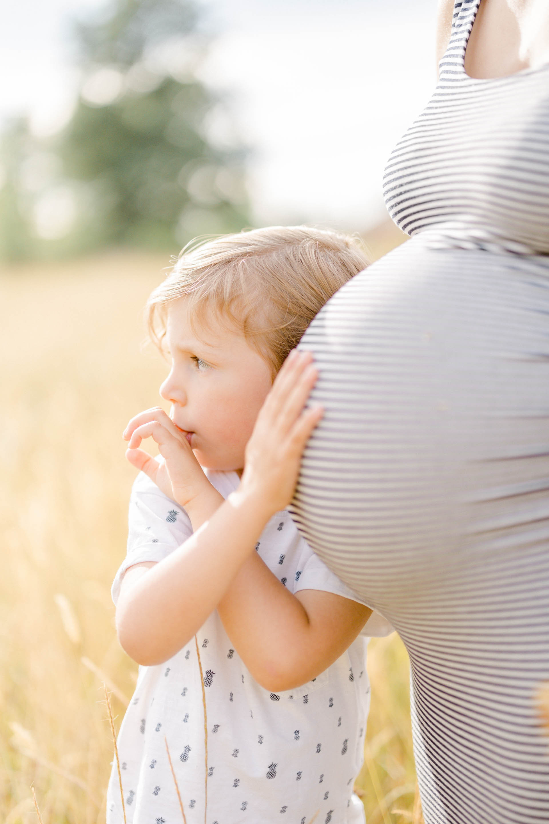 bonheur enfant amour gris nature