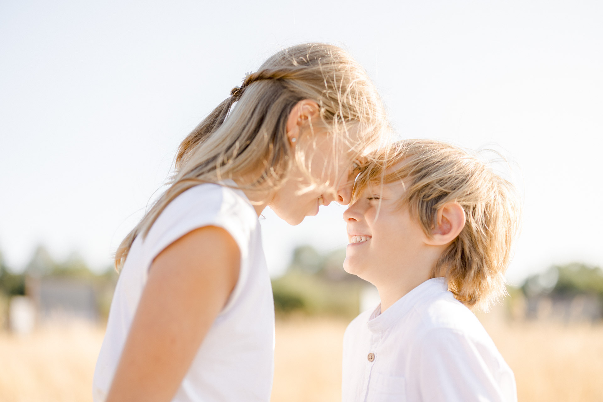 bonheur enfant amour beige marron