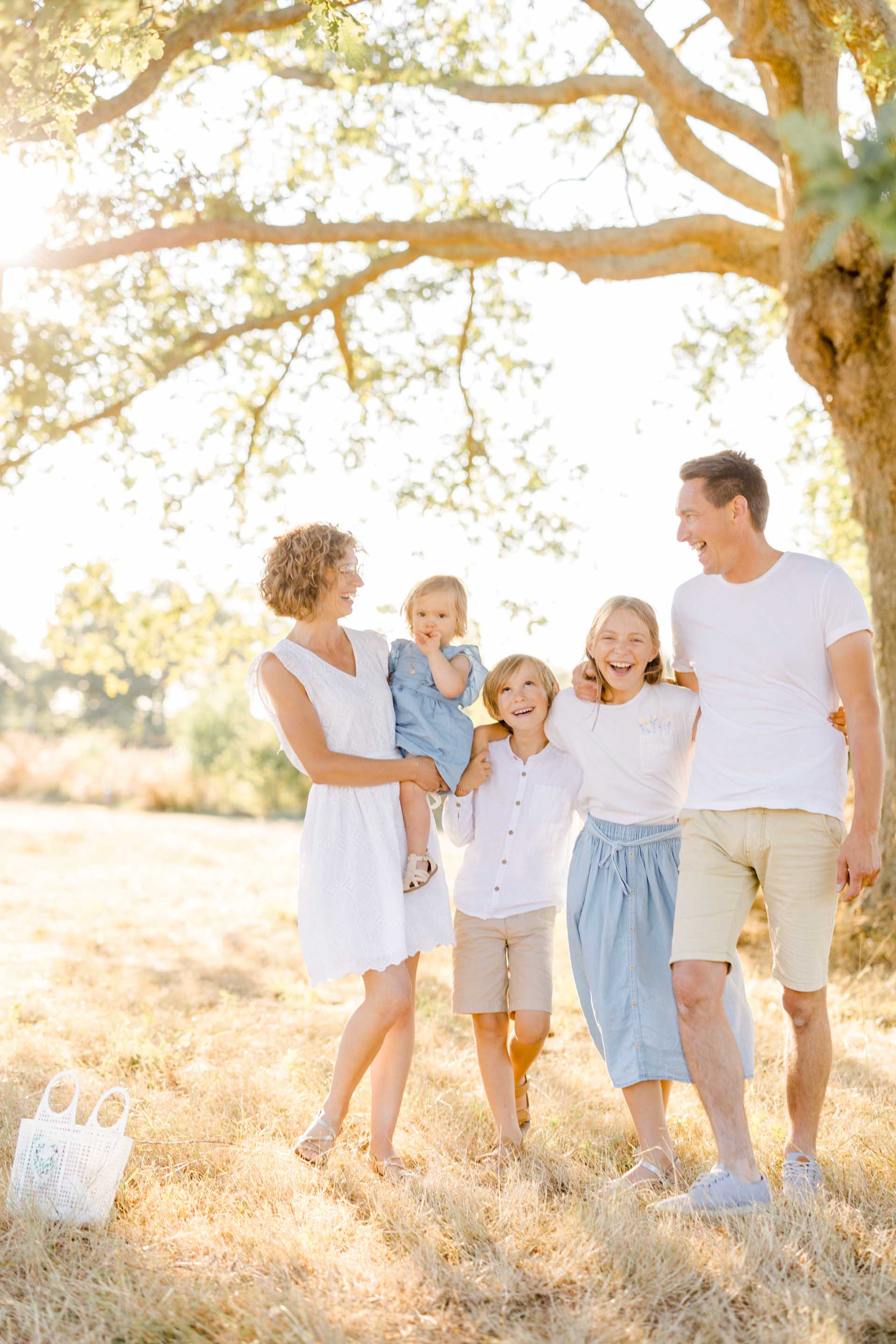 bonheur enfant robe événement sourire