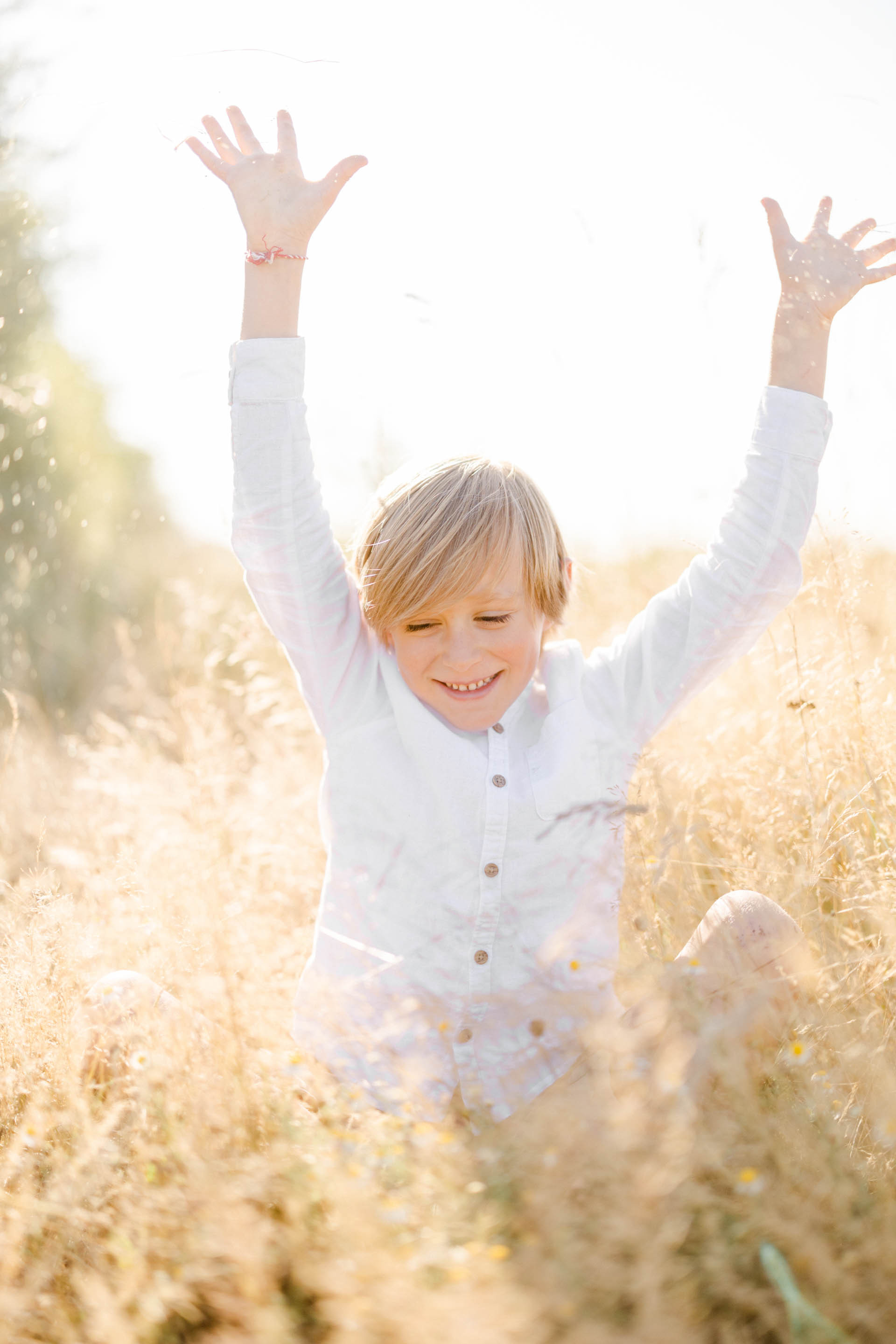 bonheur sourire enfant geste rire