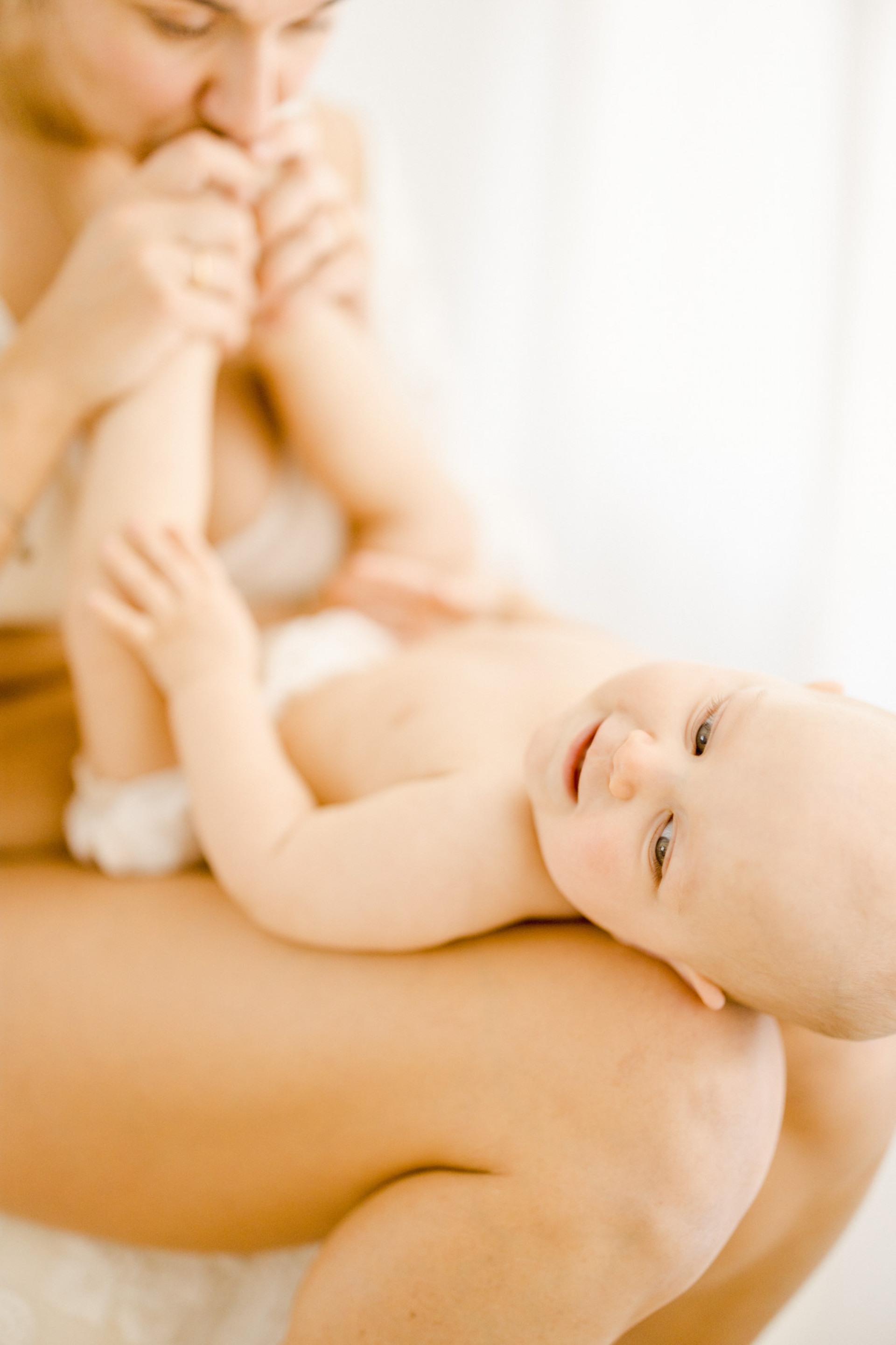 main enfant bonheur amour rose