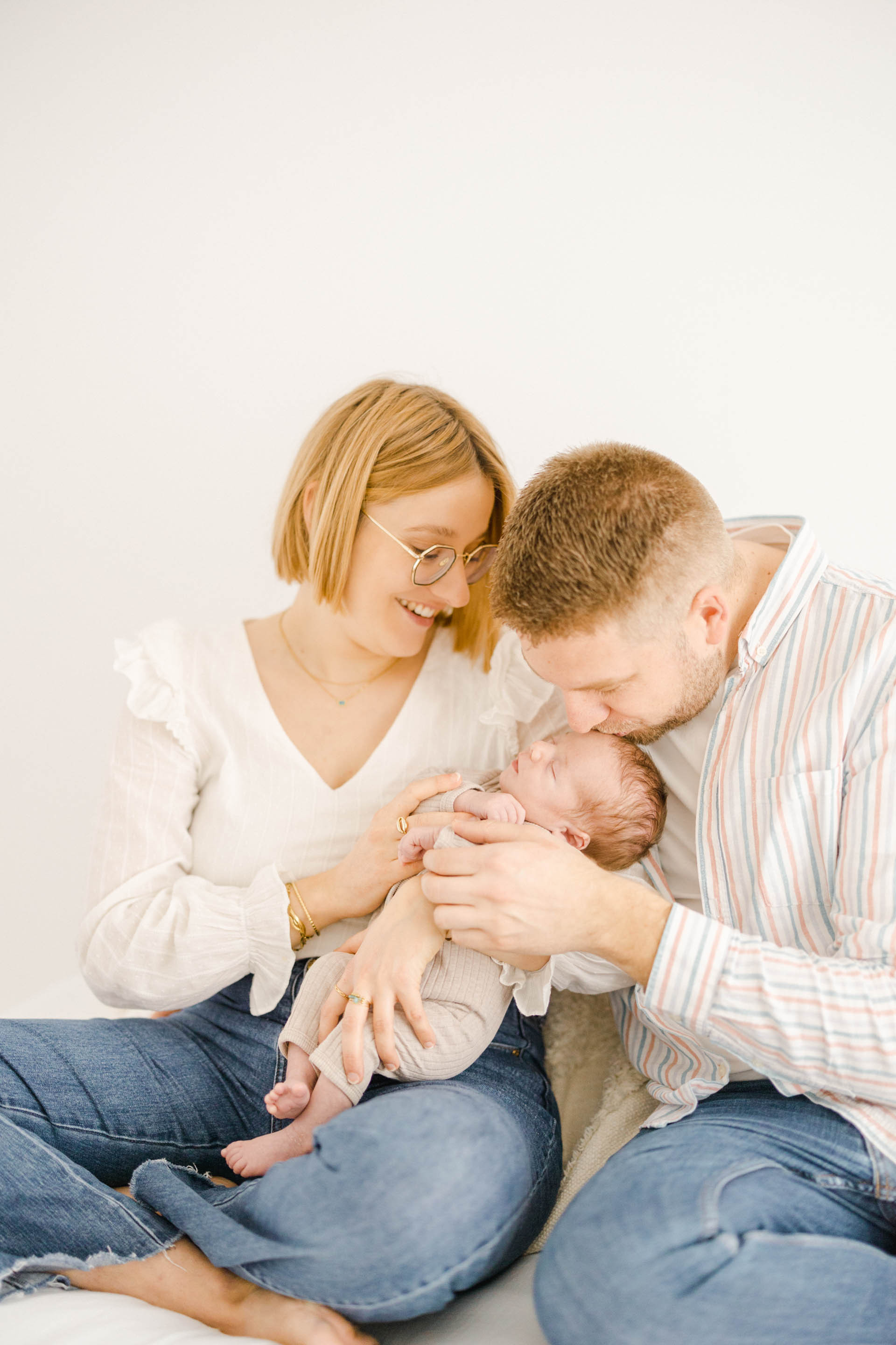 bonheur main enfant amour beige