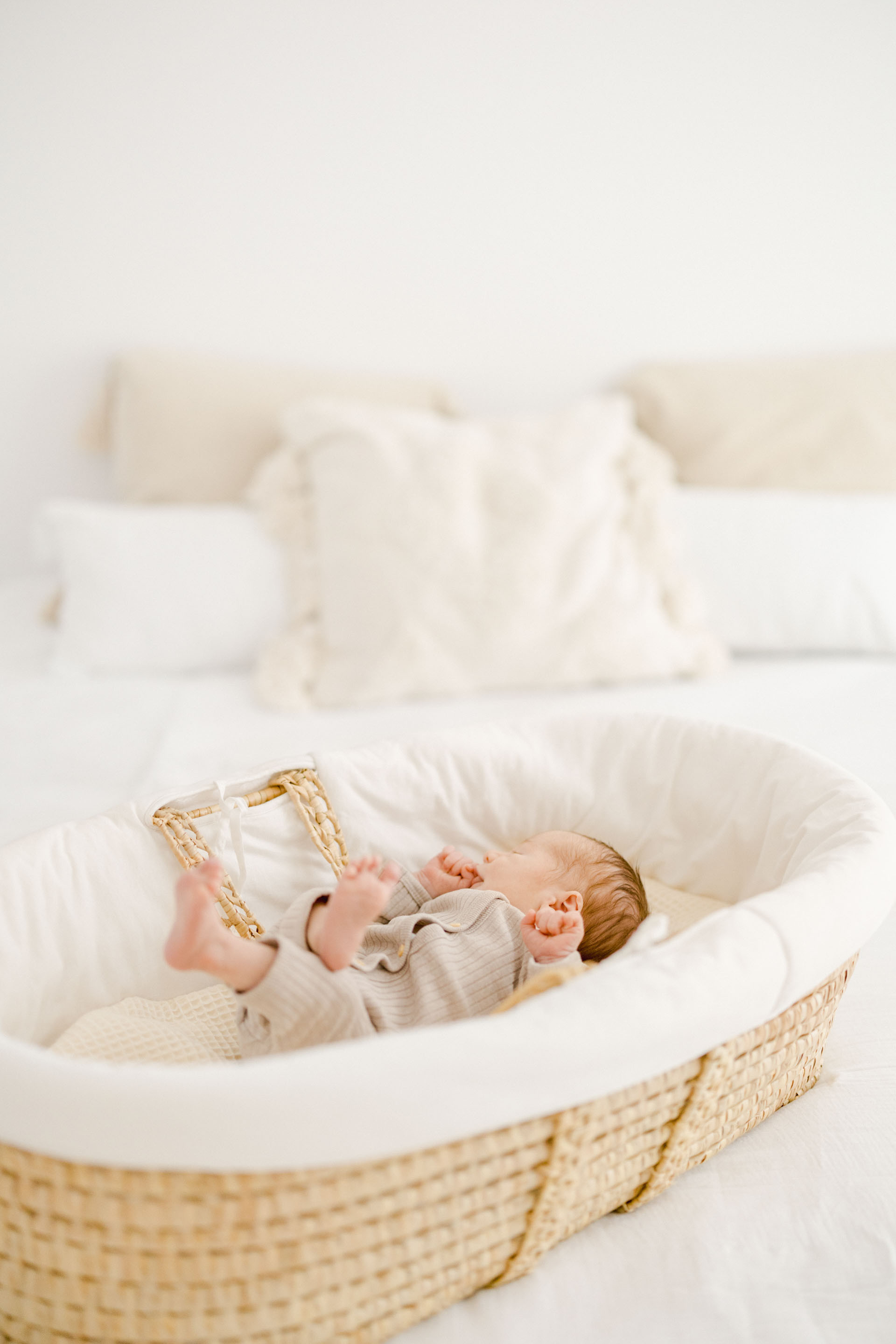 panier enfant osier berceau gris