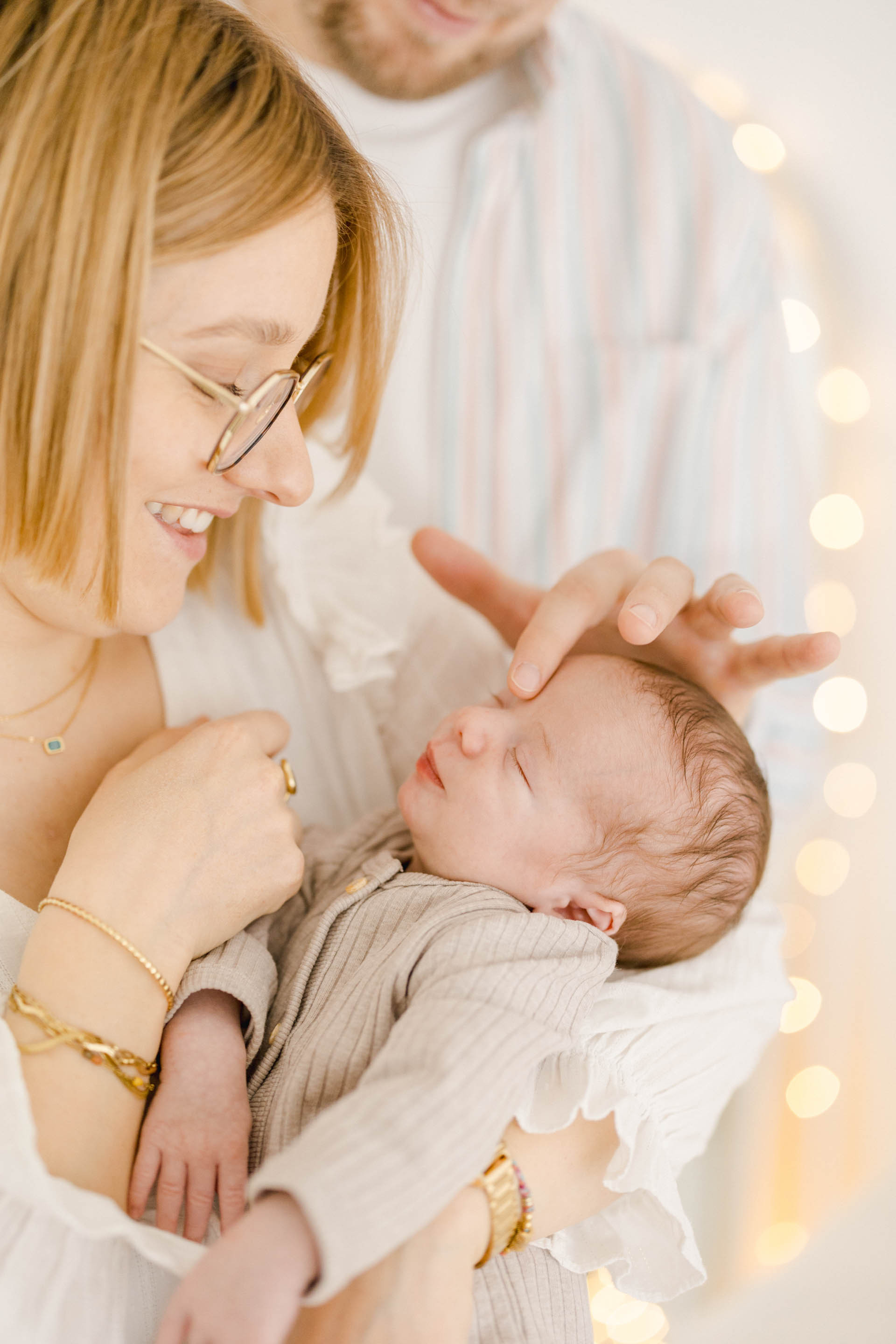 bonheur enfant amour famille marron