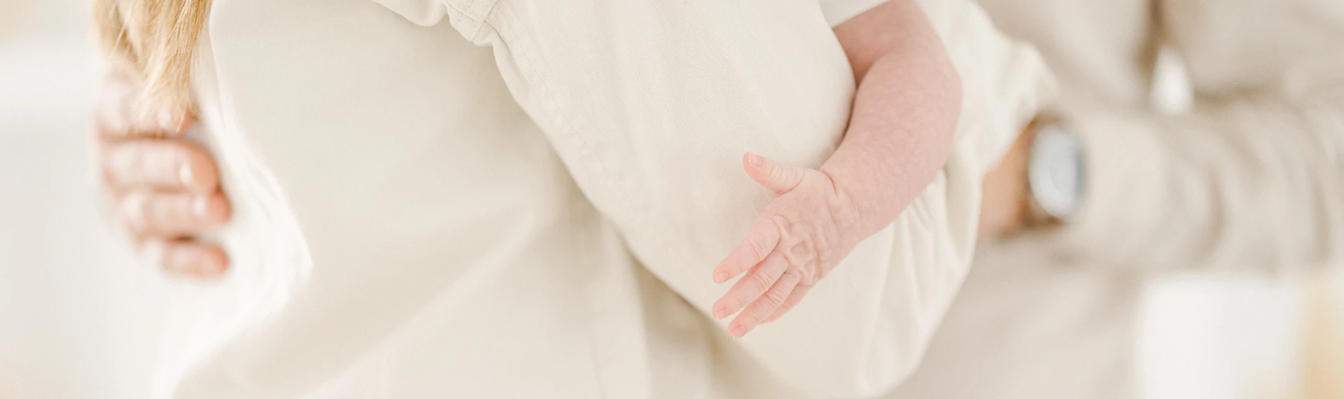 main poignet geste enfant amour