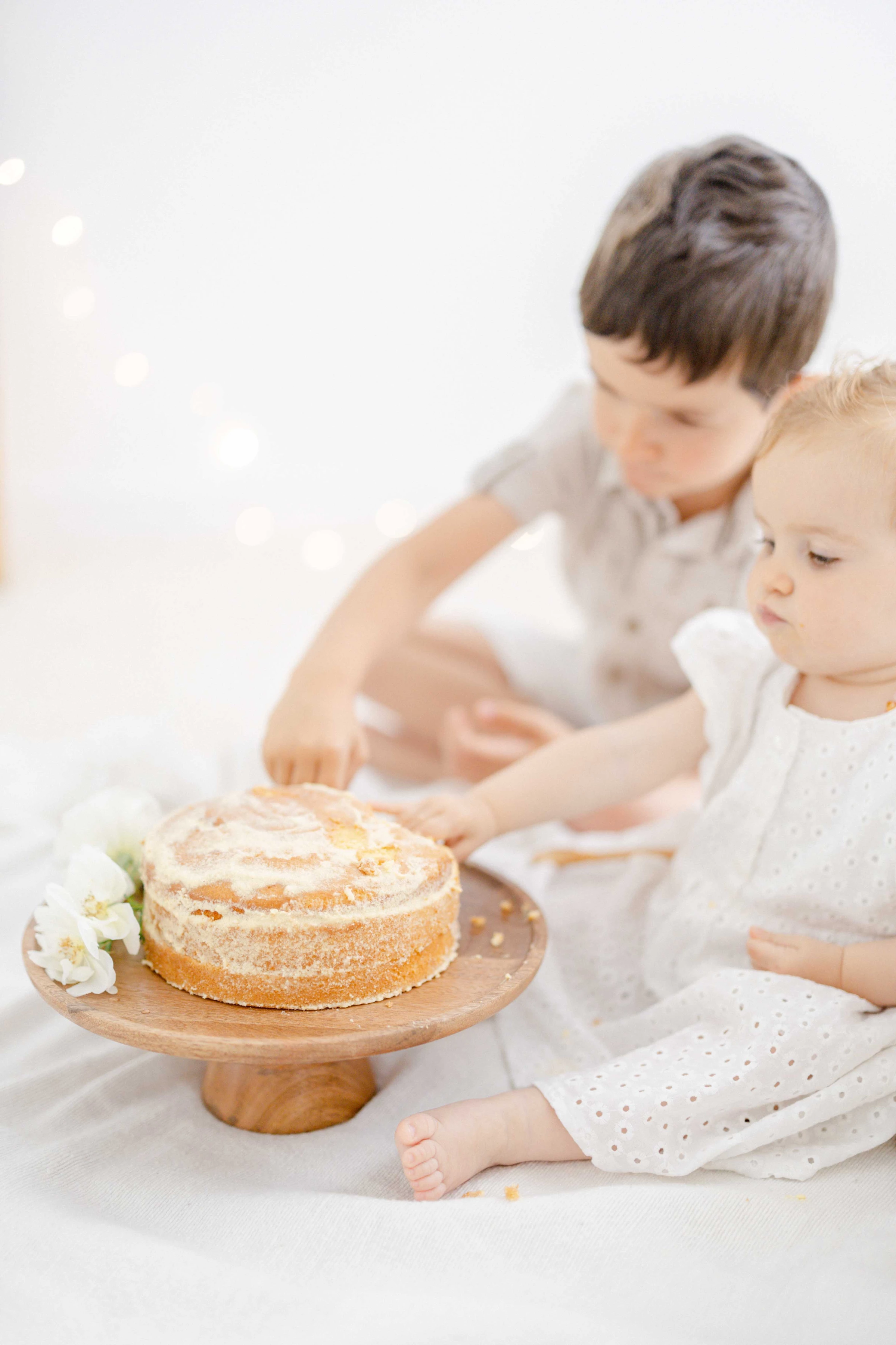 nourriture gâteau enfant vaisselle pâtisserie