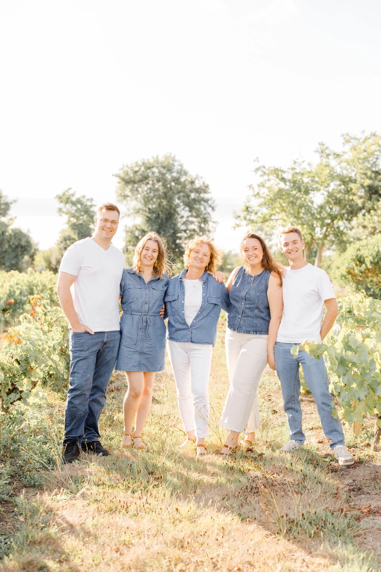 bonheur jeans sourire événement beige