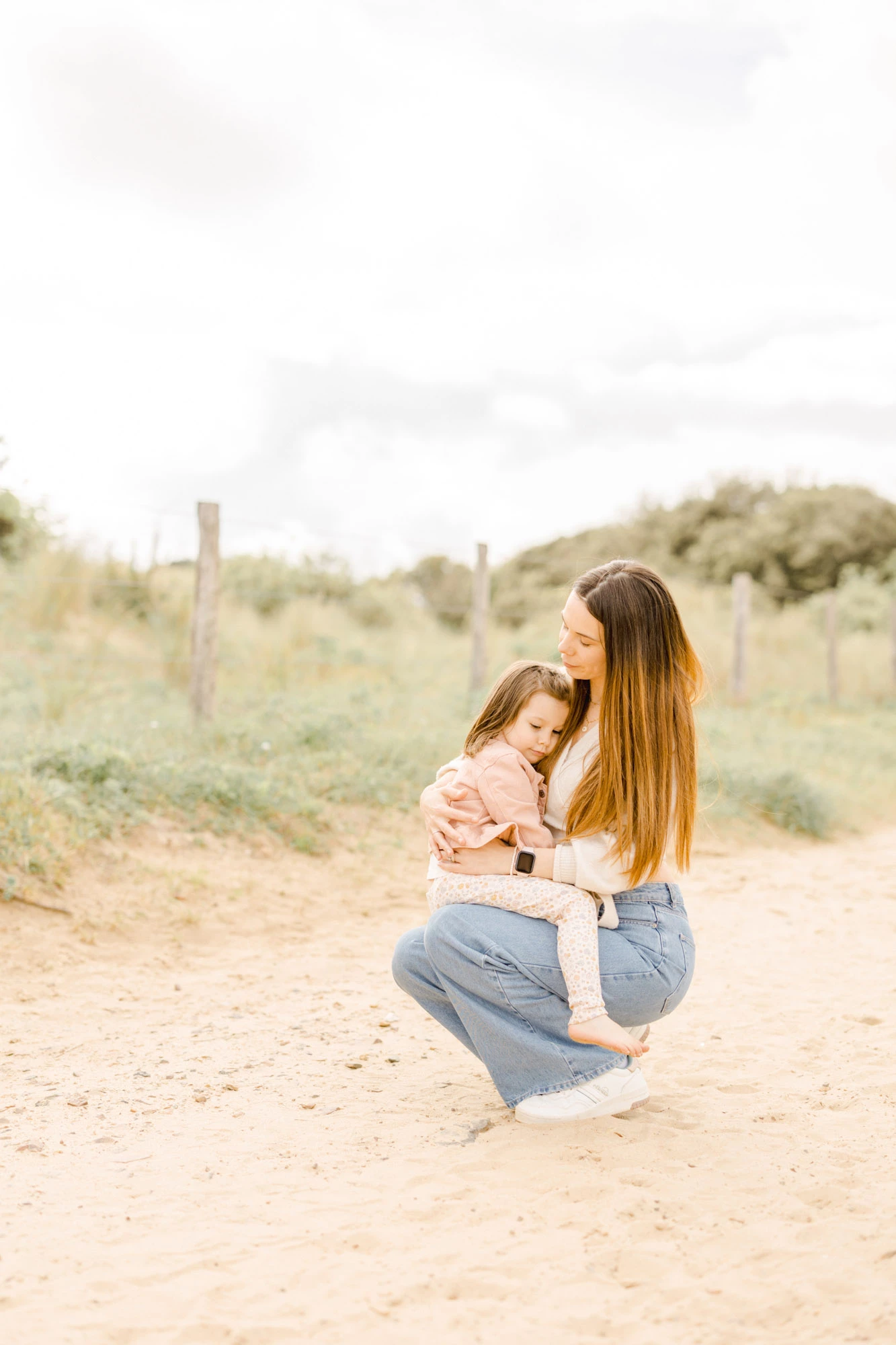 bonheur sourire enfant sable amour