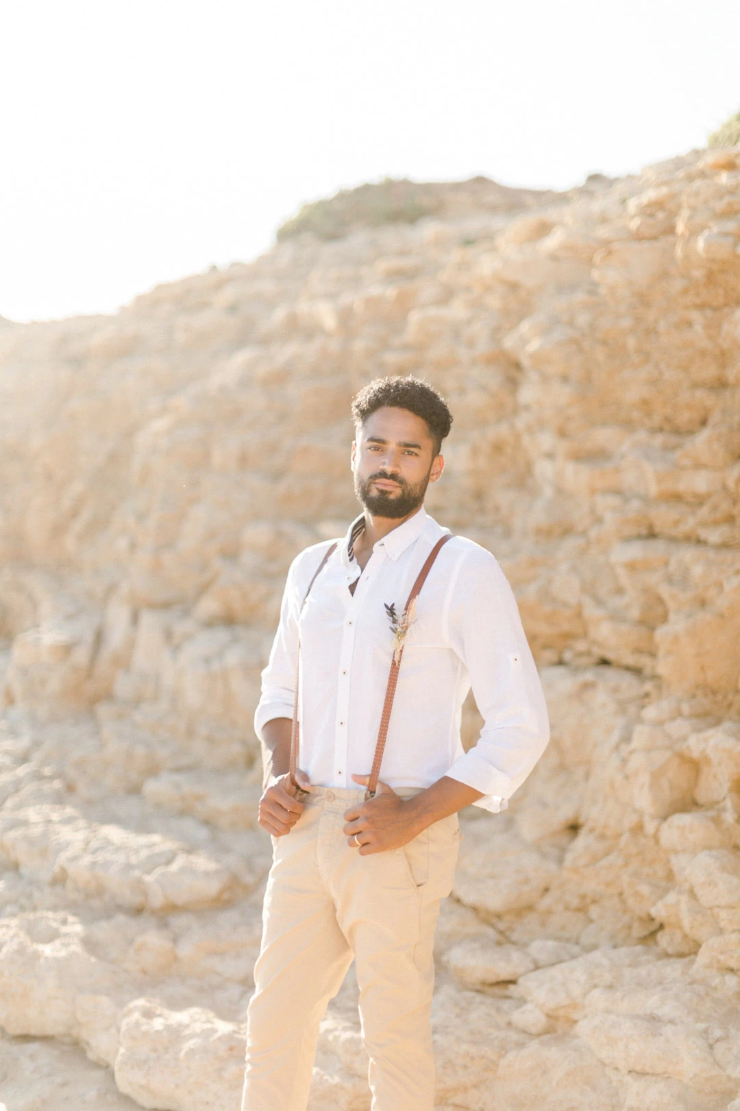 collier bretelles gris beige nature