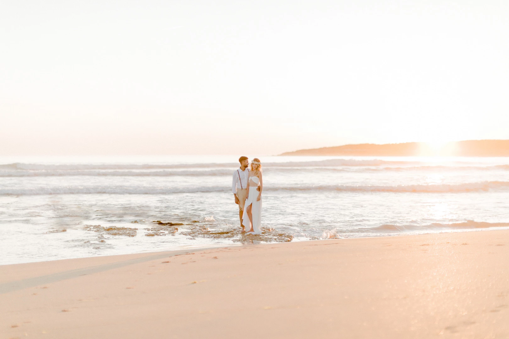 plage côte mer sable beige