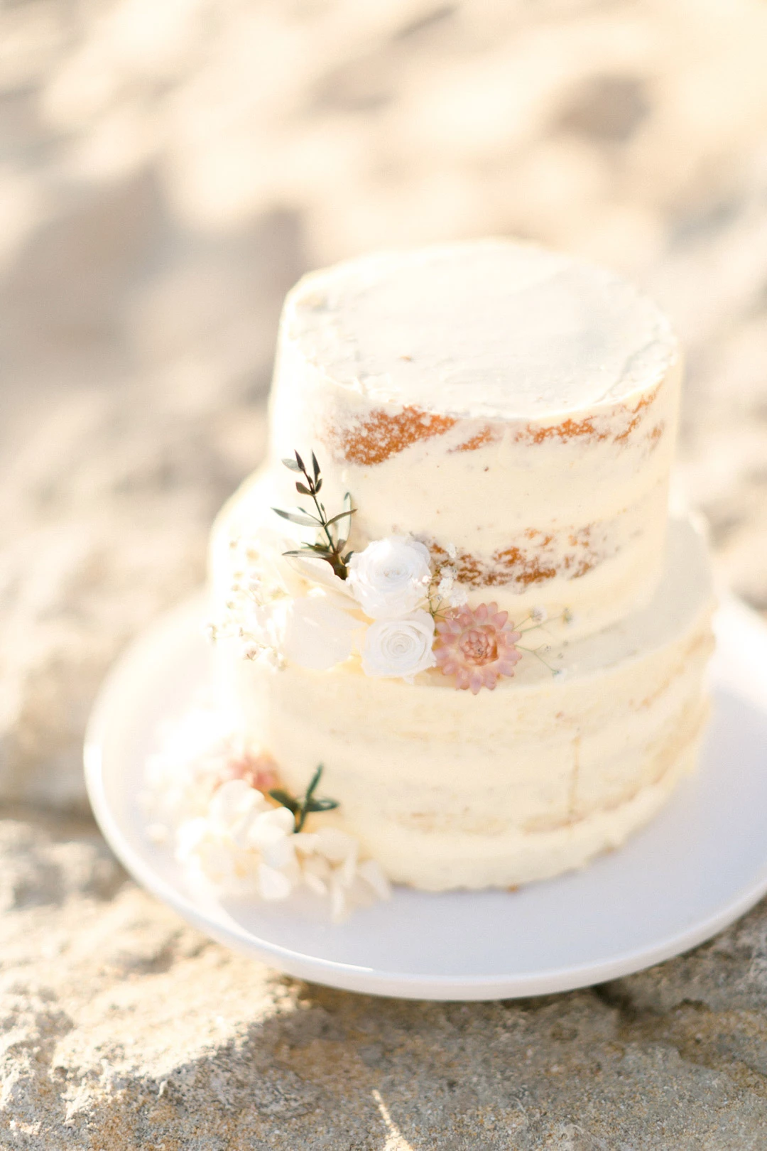 gâteau nourriture glaçage pâtisserie beige