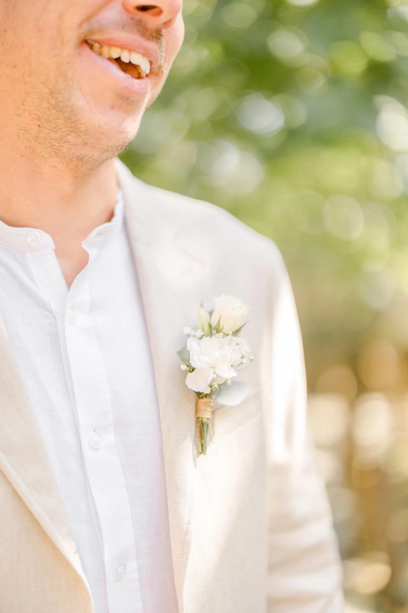 collier, vêtements de cérémonie, blazer, chemise habillée, pétale