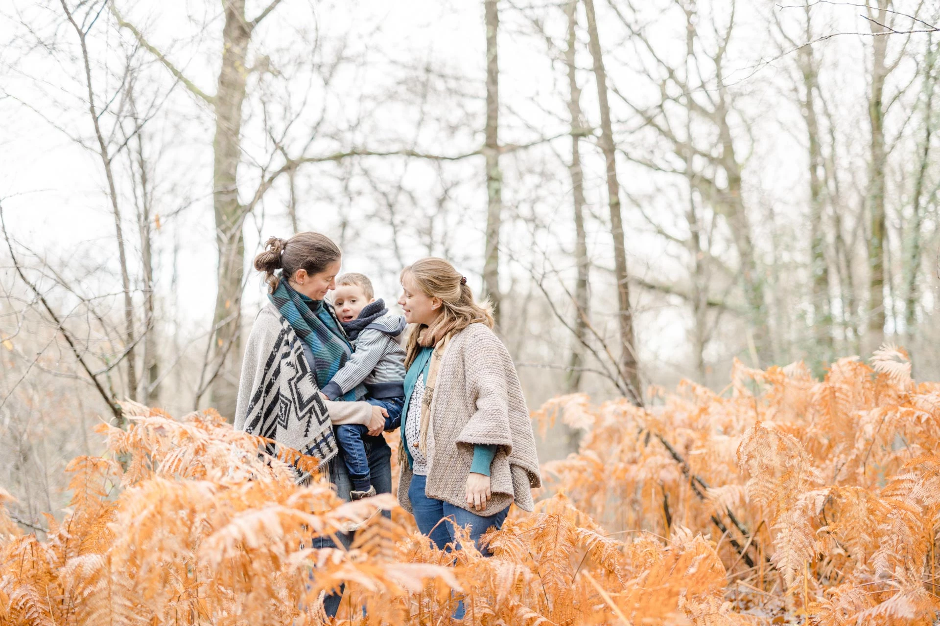 bonheur sourire gris marron orange