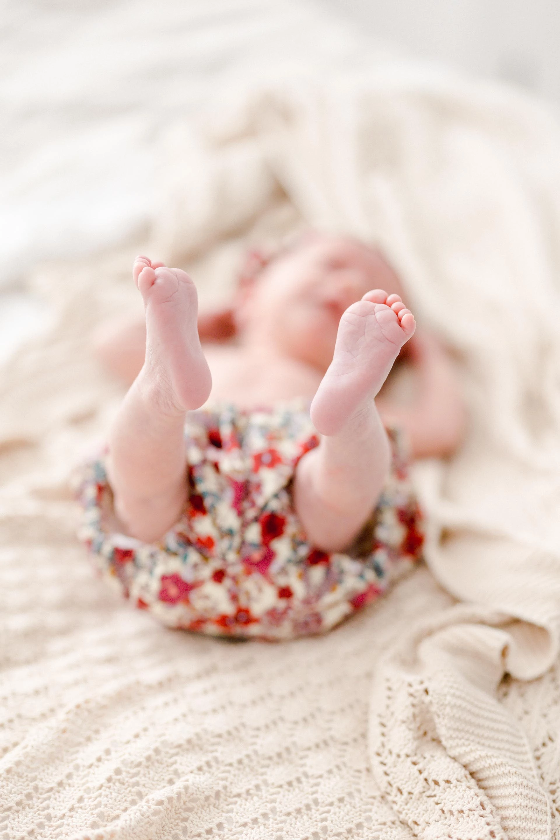 enfant rose marron gris bébé