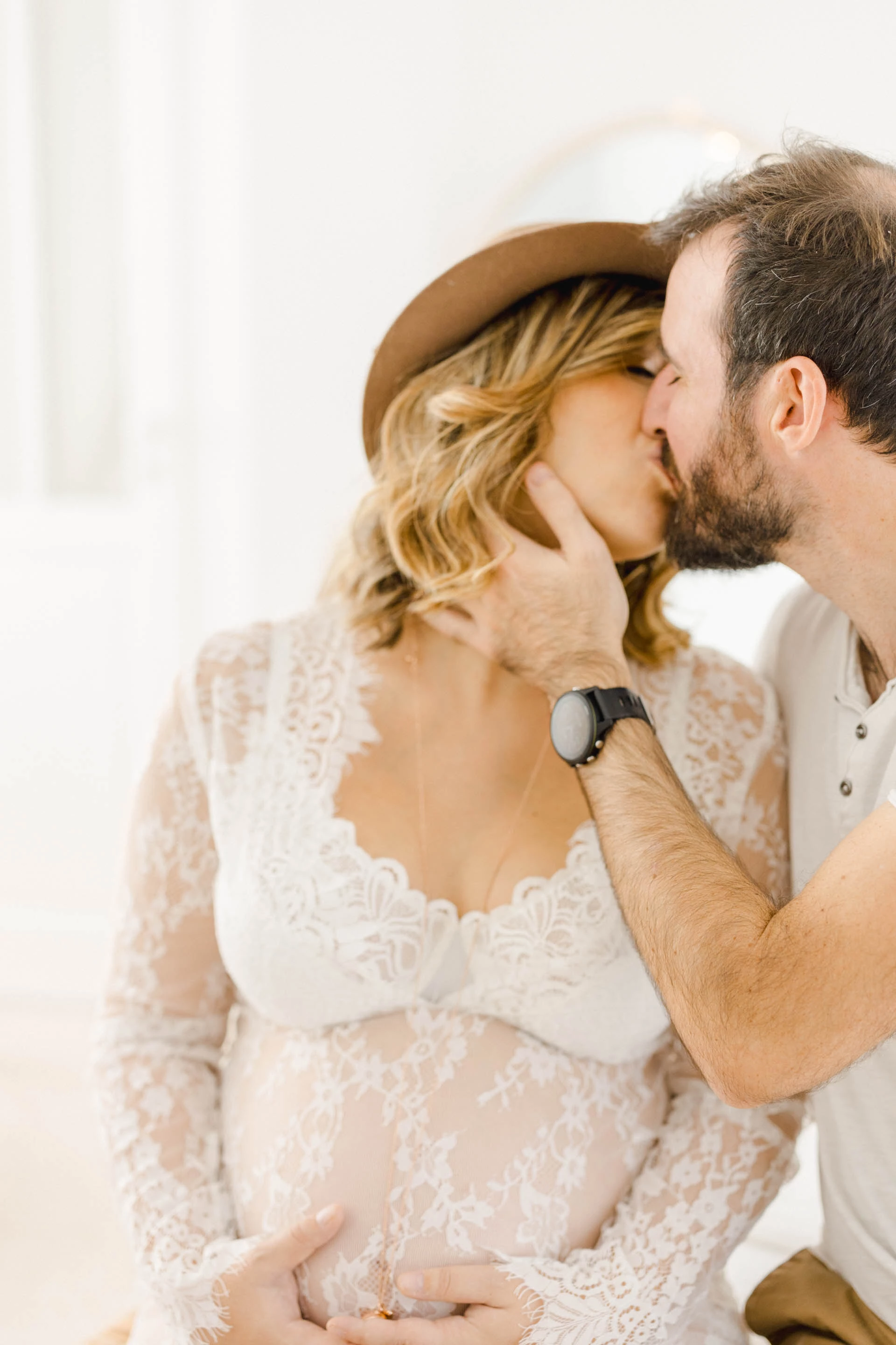 romance bonheur amour baiser gris