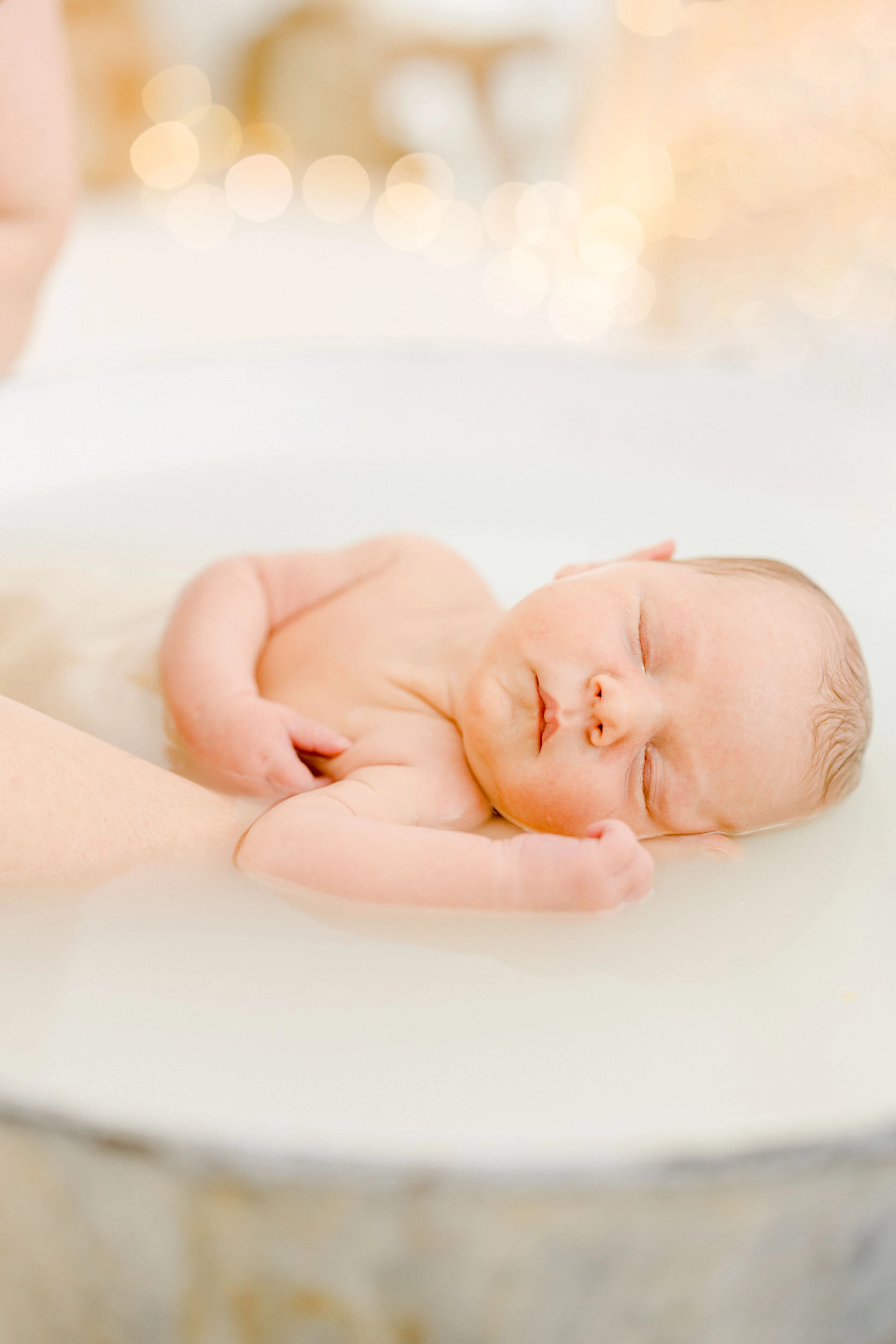 enfant gris marron orange bébé