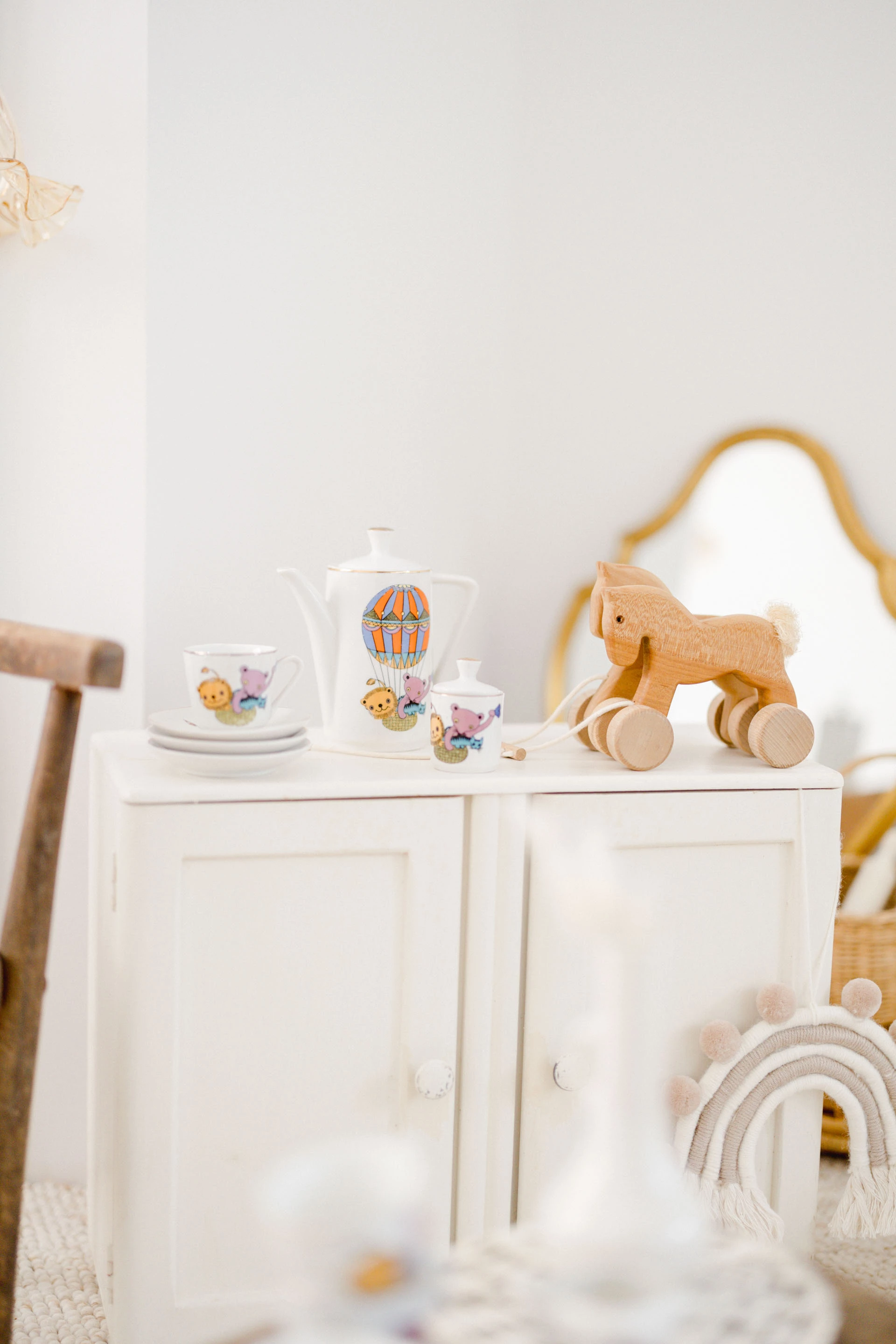 vaisselle meubles porcelaine tasse théière