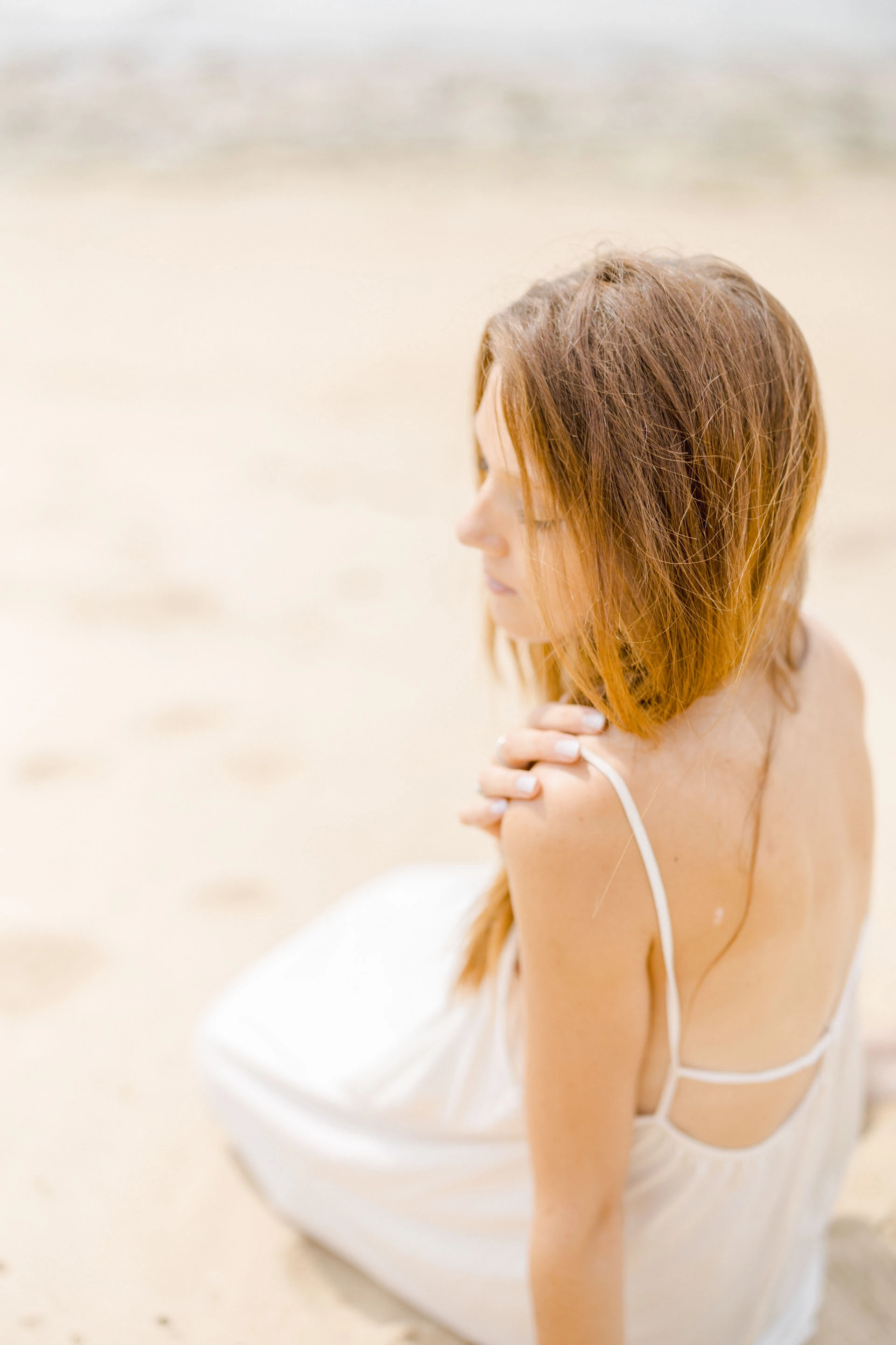 cheveux longs vent beige marron gris