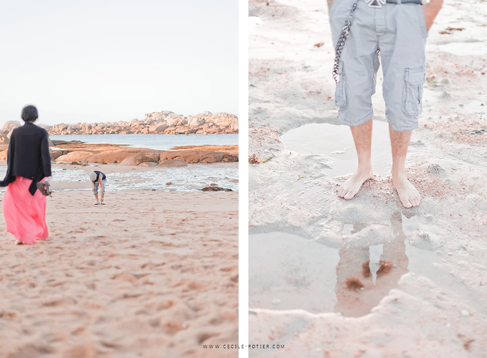 Séance famille à la plage en Vendée : enfants jouant dans les flaques d'eau avec tendresse et complicité, ambiance lumineuse et authentique en bord de mer