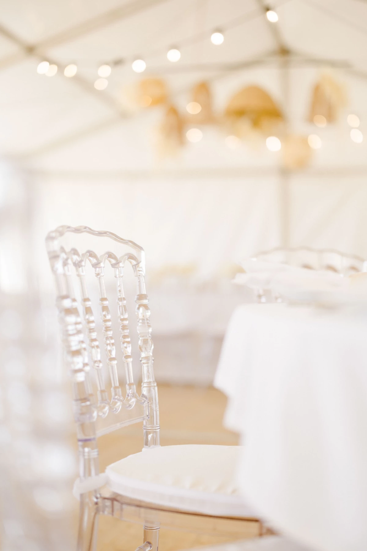 meubles rose chaise beige gris