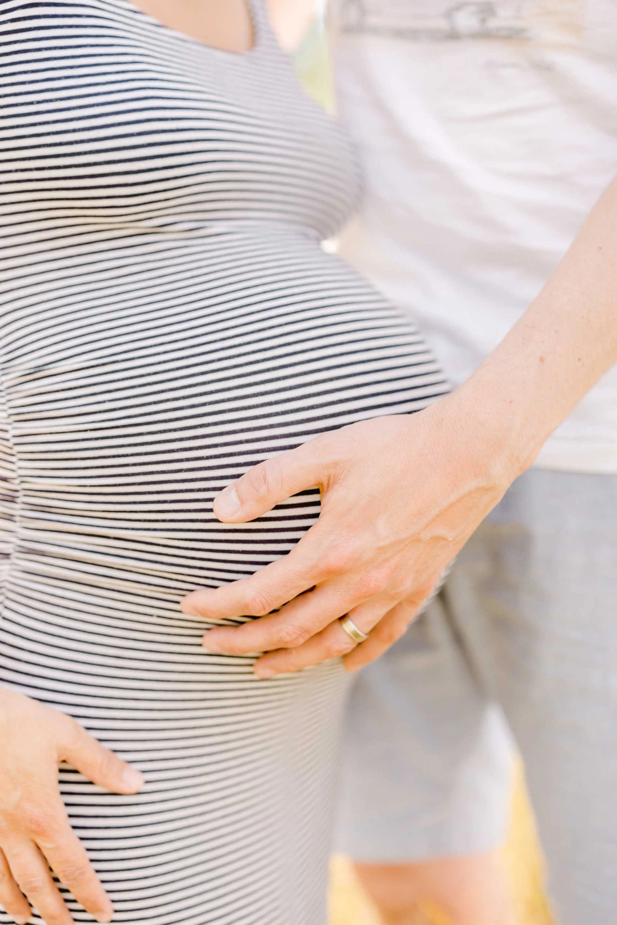 gris marron nature grossesse couple