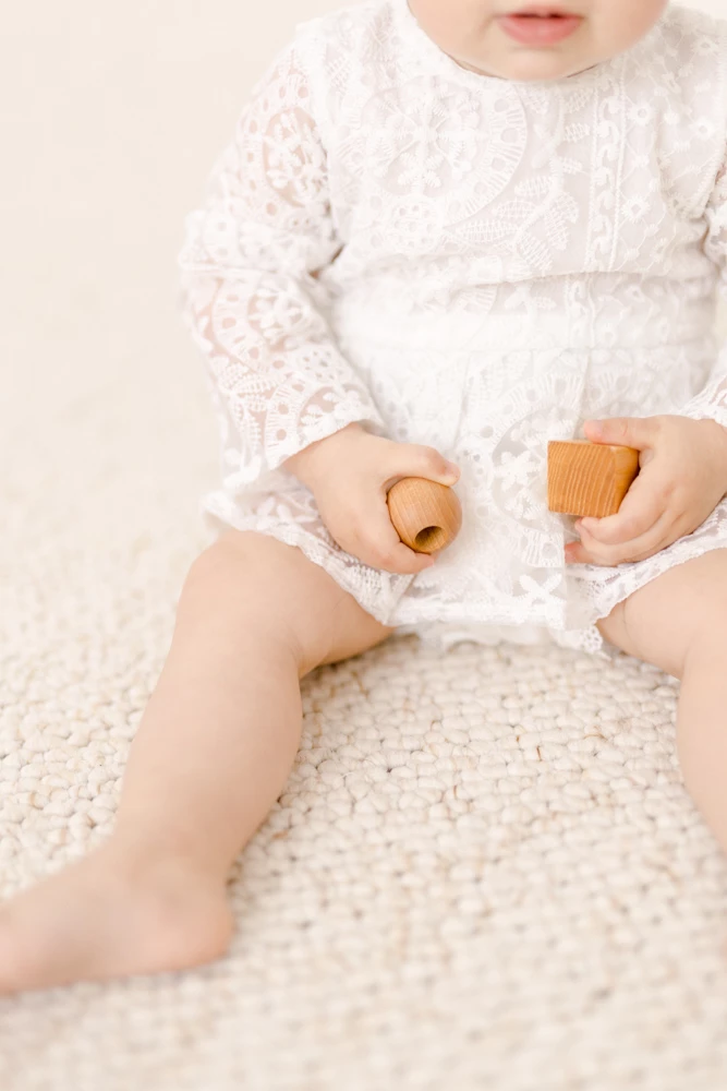 enfant rose beige marron gris