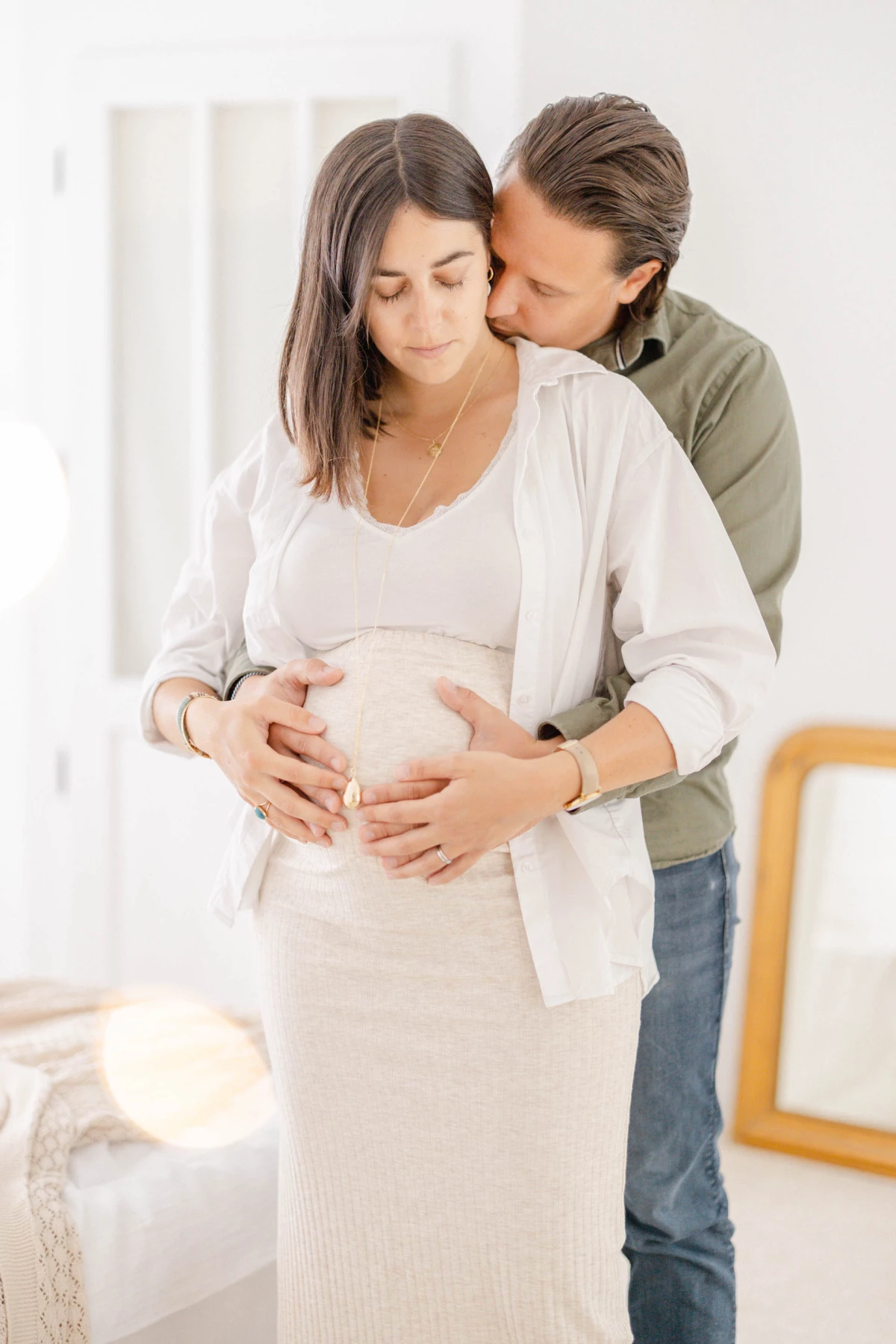 bonheur amour gris marron grossesse