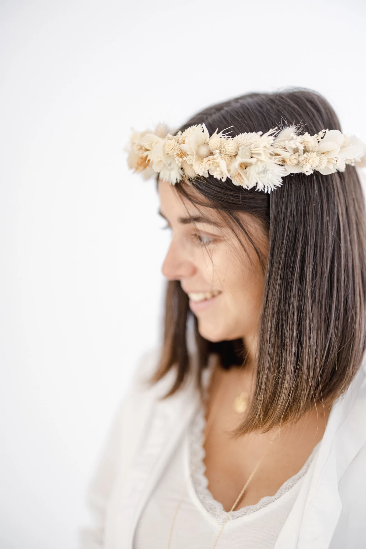 bandeau pétale couronne cheveux longs beige