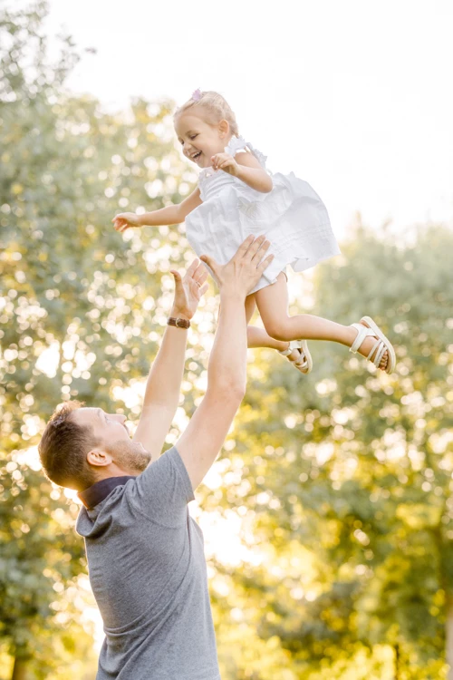 bonheur main enfant sourire amour