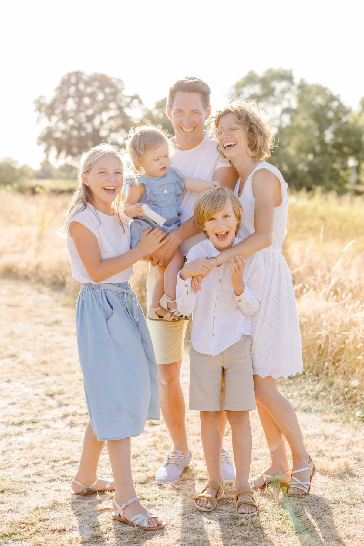 bonheur sourire robe enfant gris