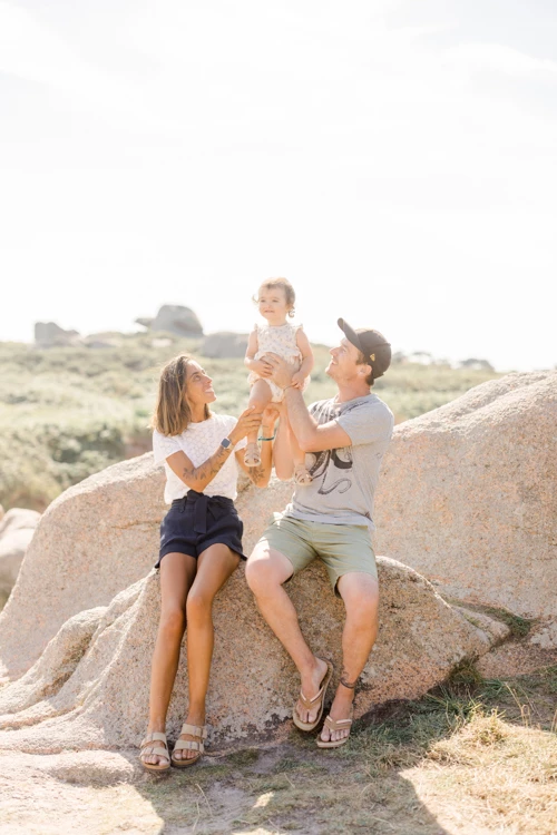 bonheur rocher sourire beige marron