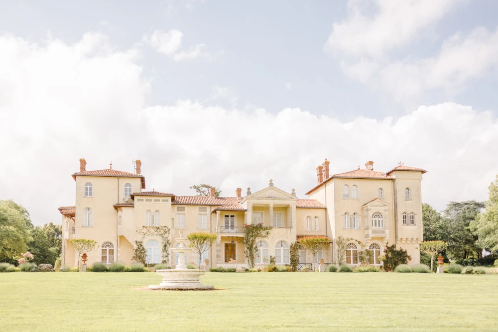 domaine manoir château villa beige