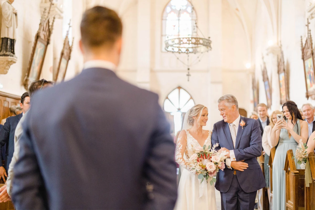 robe chapelle église mariage gris