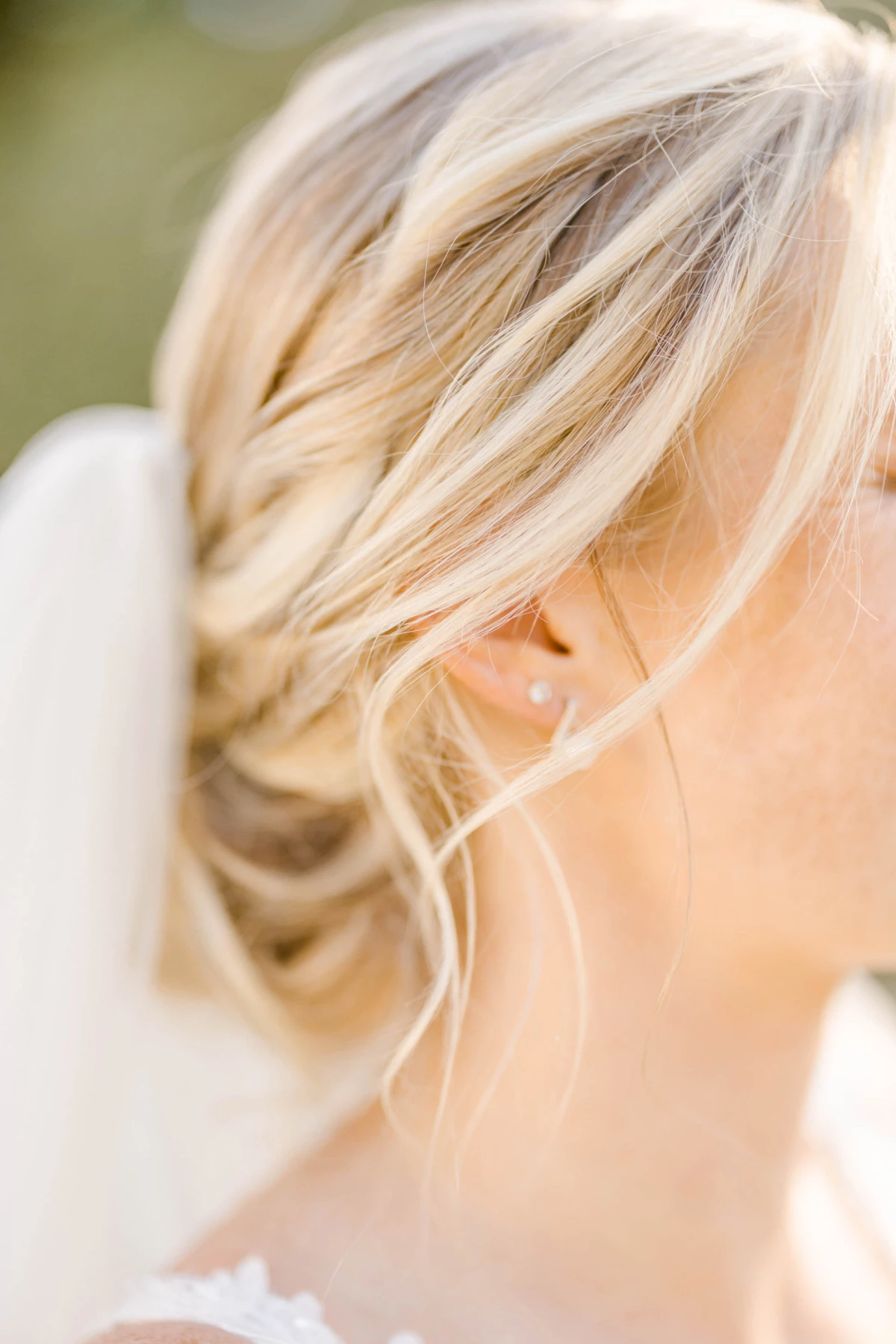 bijoux cheveux longs boucle marron gris