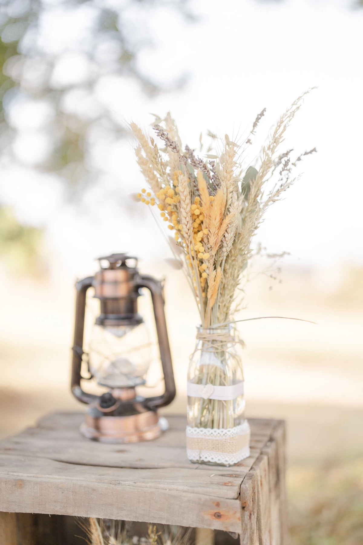 composition florale lanterne gris