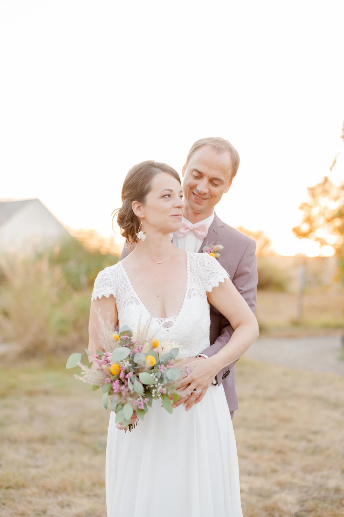 bonheur robe sourire mariage marron
