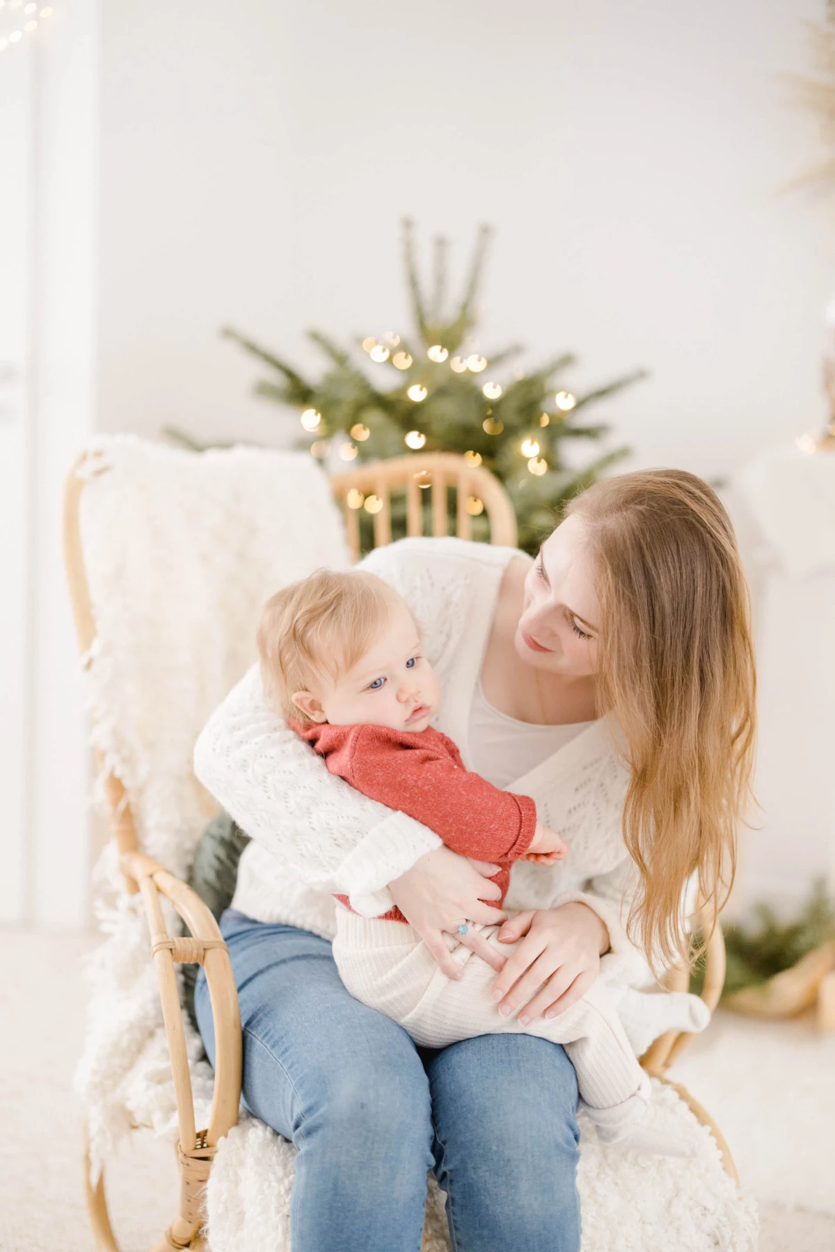 bonheur enfant rose chaise gris