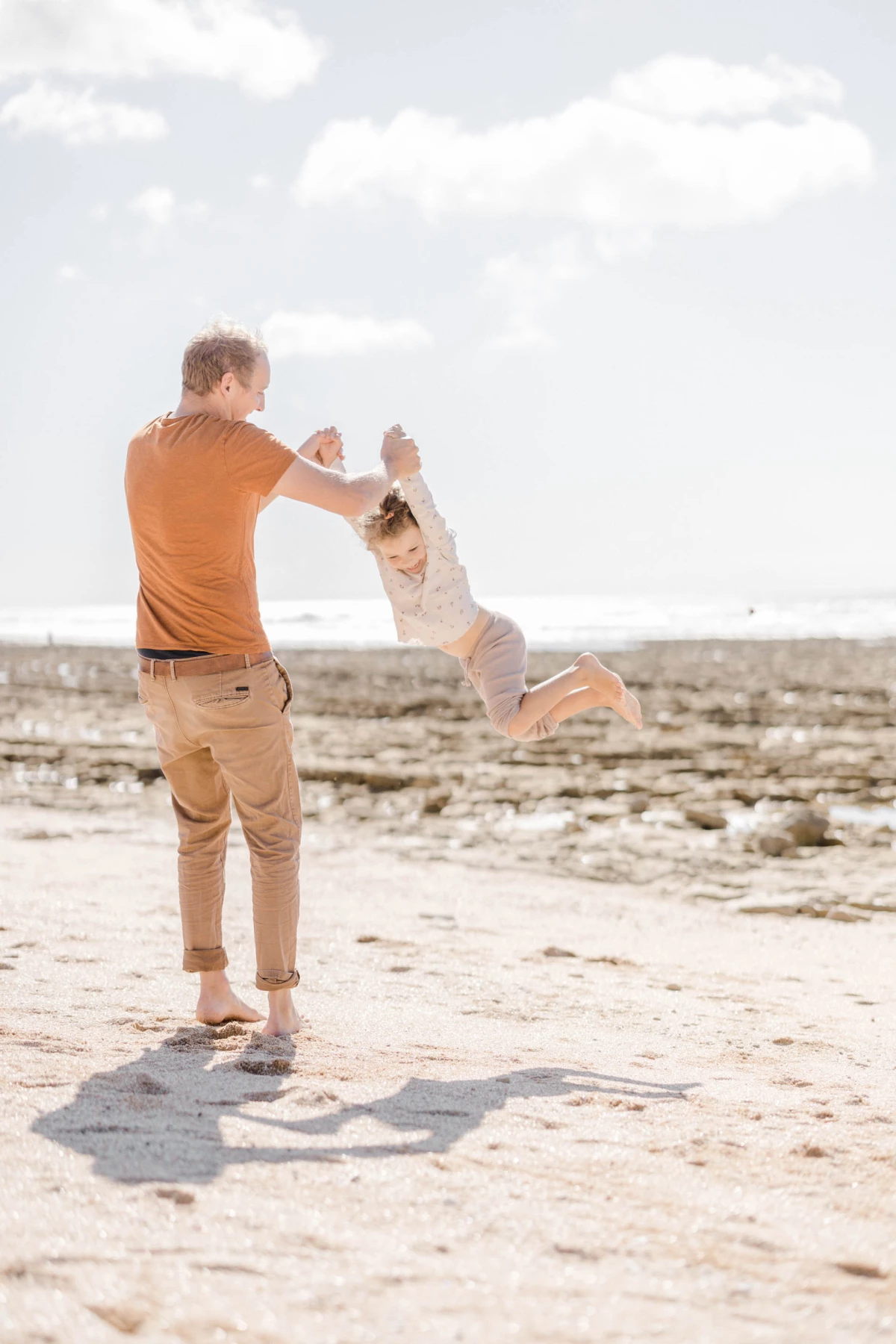bonheur plage sable gris marron