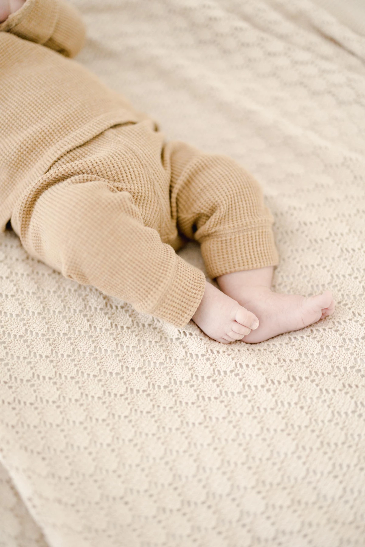 enfant laine gris marron bébé