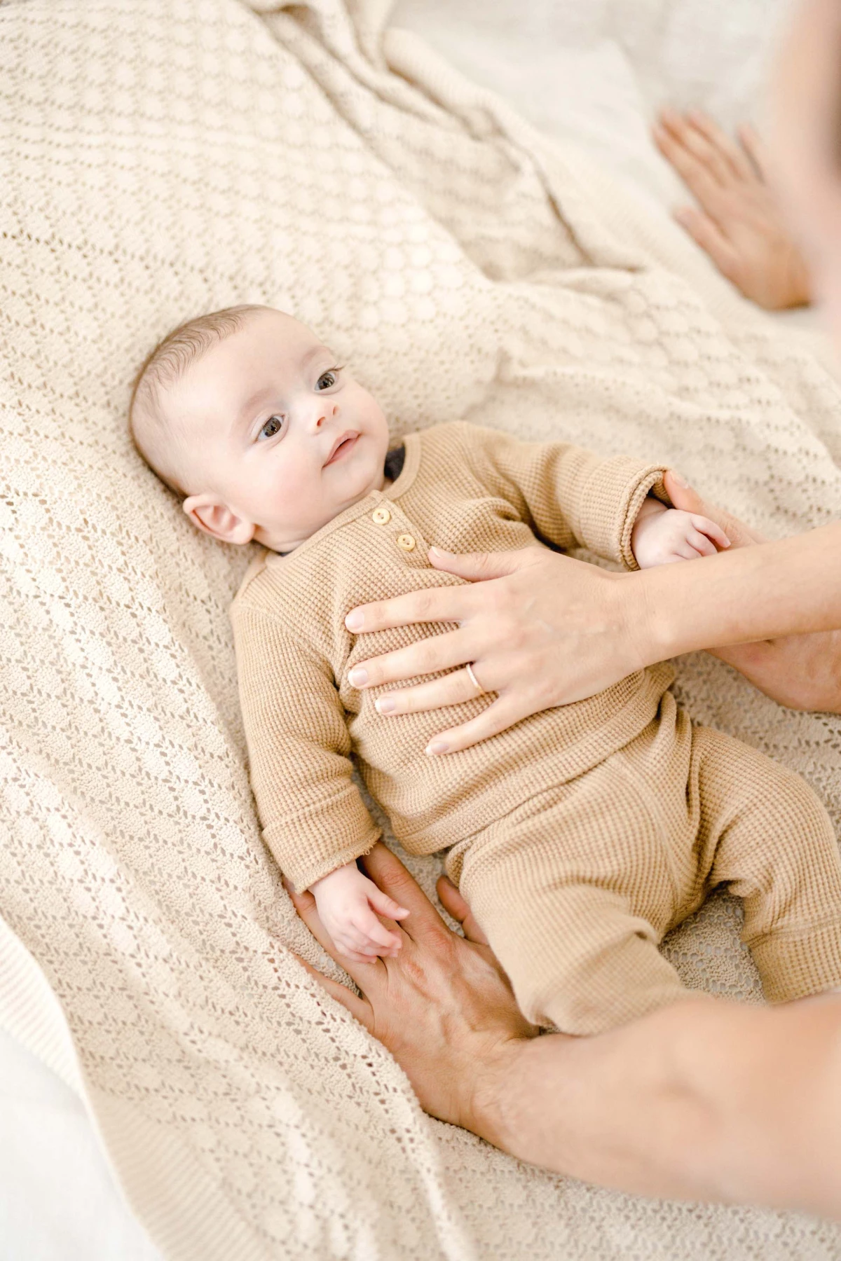 enfant laine gris marron bébé