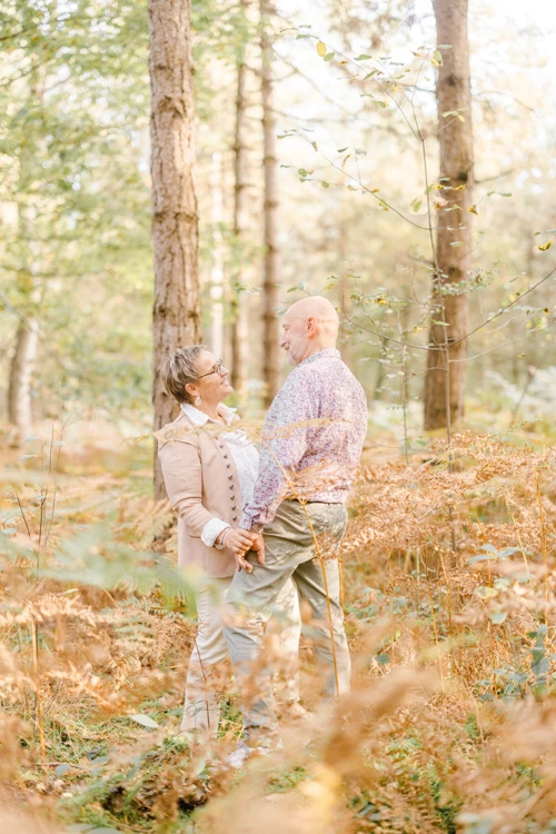 bonheur forêt amour romance marron