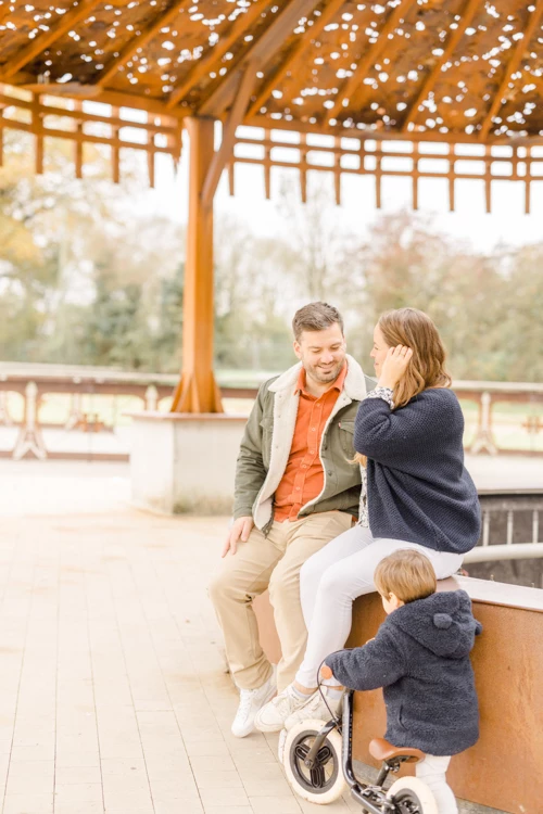 bonheur enfant marron gris nature