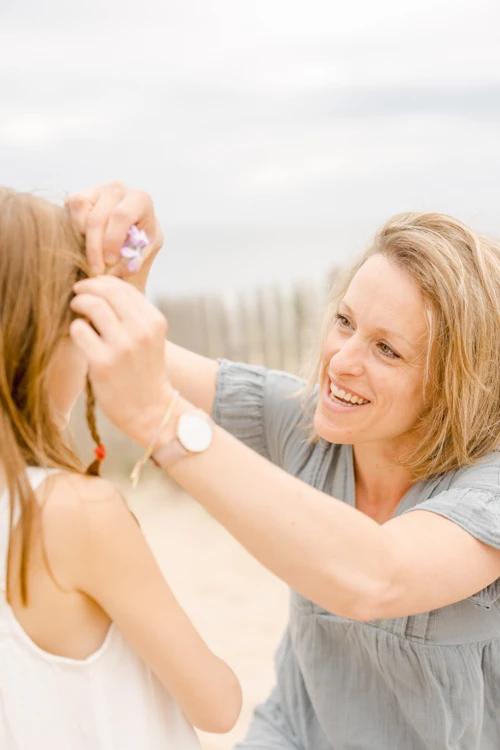 bonheur main poignet amour geste