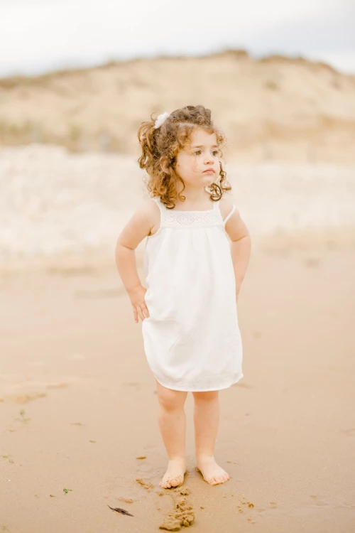 bonheur robe enfant rose sourire