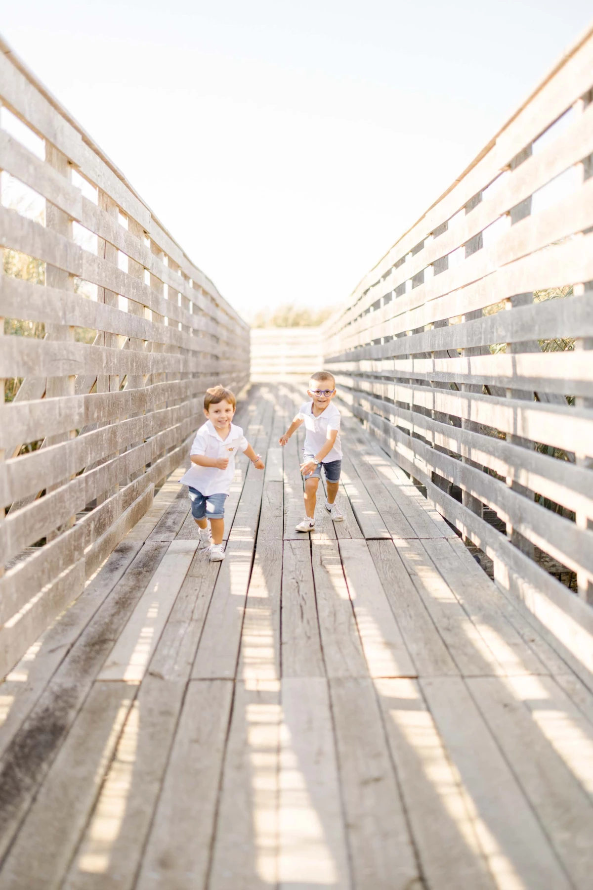 planche passerelle enfant pont gris