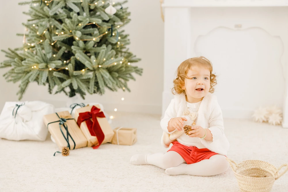 enfant événement bonheur gris marron