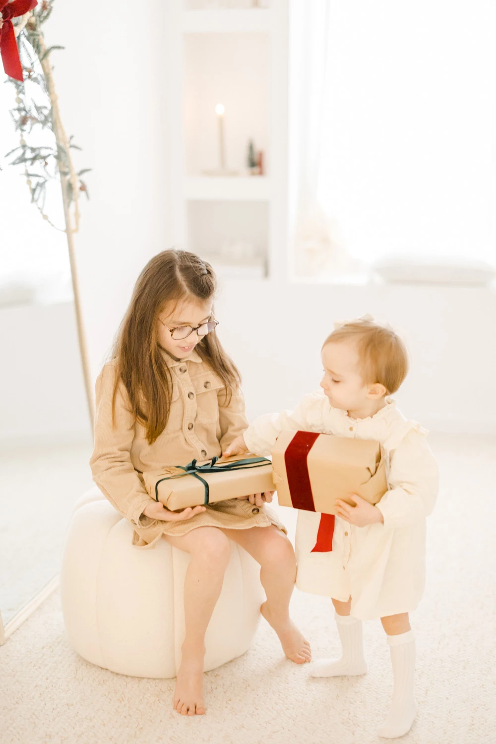 enfant bonheur jouer avec les enfants jouer jouet