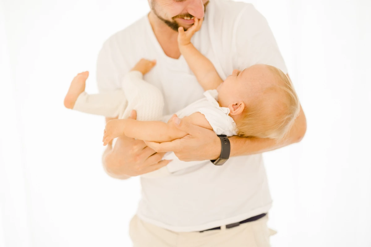 main bonheur enfant poignet amour